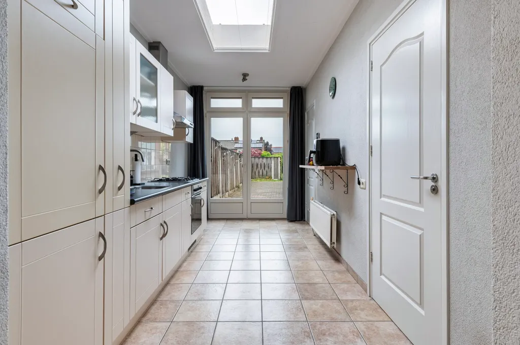 Cuisine - Characterful House with Large Shed in Goor