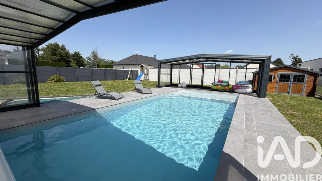 Piscina - Modern House with Pool in Méreau
