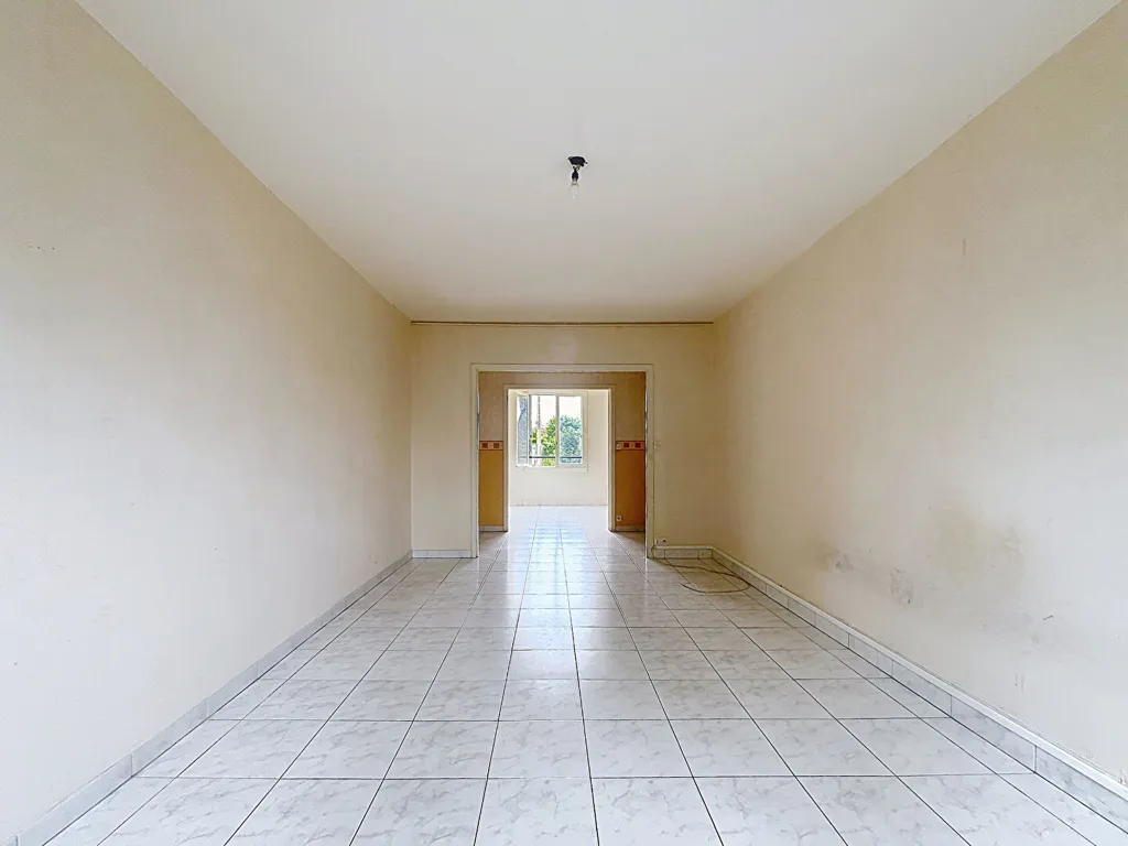 Hallway - Apartment with Garage in Avranches