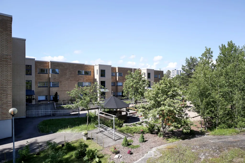 Aed - Spacious Flat with Balcony in Länsimäki, Vantaa