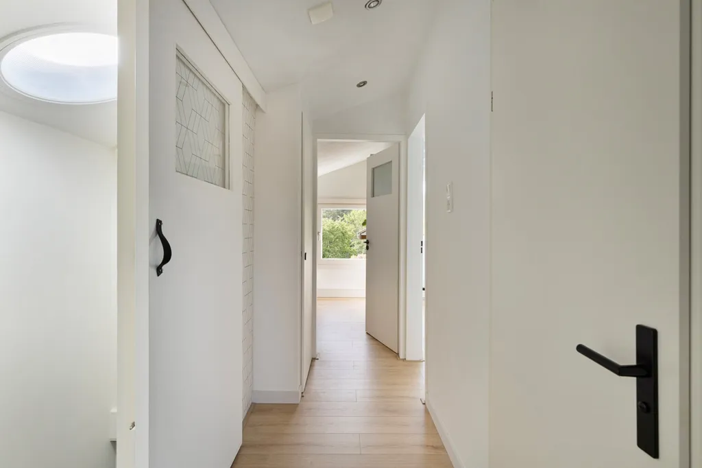 Esik - Renovated Townhouse with Garden in Residential Area