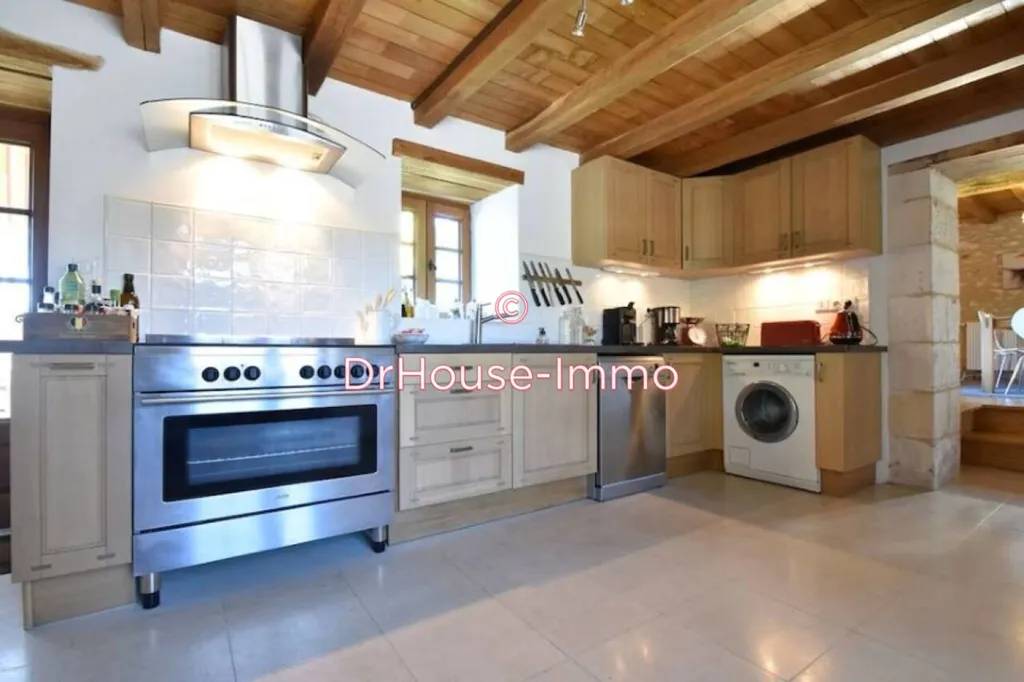 Cuisine - Maison en Pierre avec Piscine à Verteillac