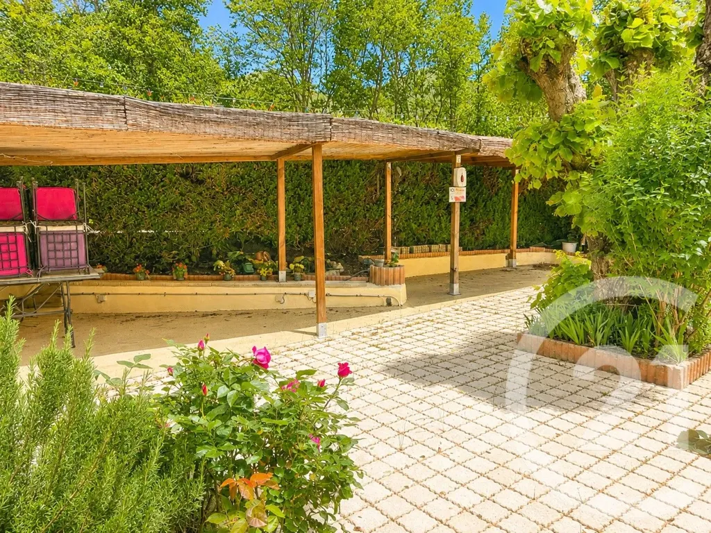 Terrass - Characterful Hotel with Restaurant in Entrages