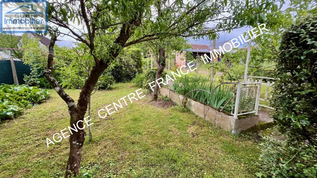 Aed - House with Garden in Bourges South