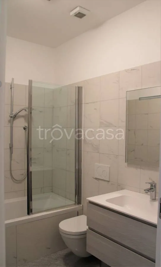 Vannitoad - Fully Furnished Flat in Central Varese