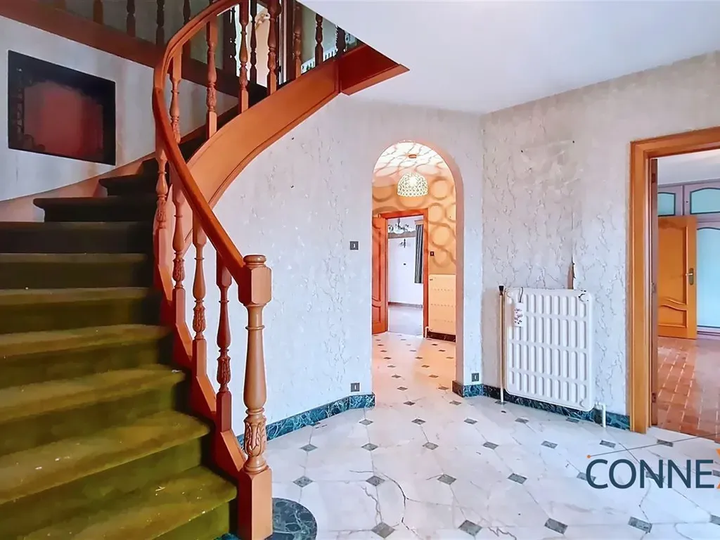 Pièces - Villa 5 Chambres avec Jardin à Beloeil