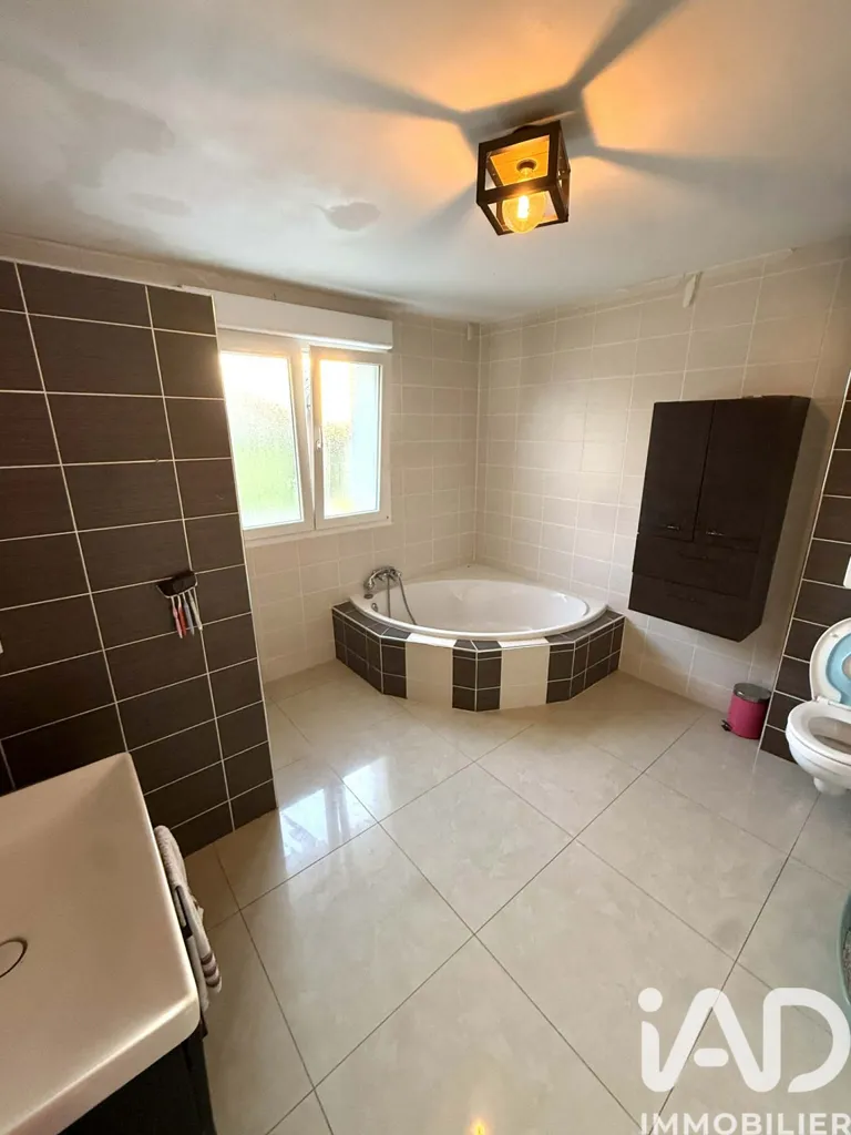 Bathrooms - House with Terrace in Vigy