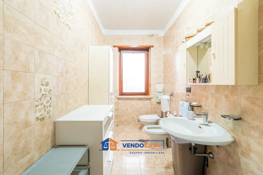 Salles de bain - Quadruplex Apartment with Balcony in Carmagnola