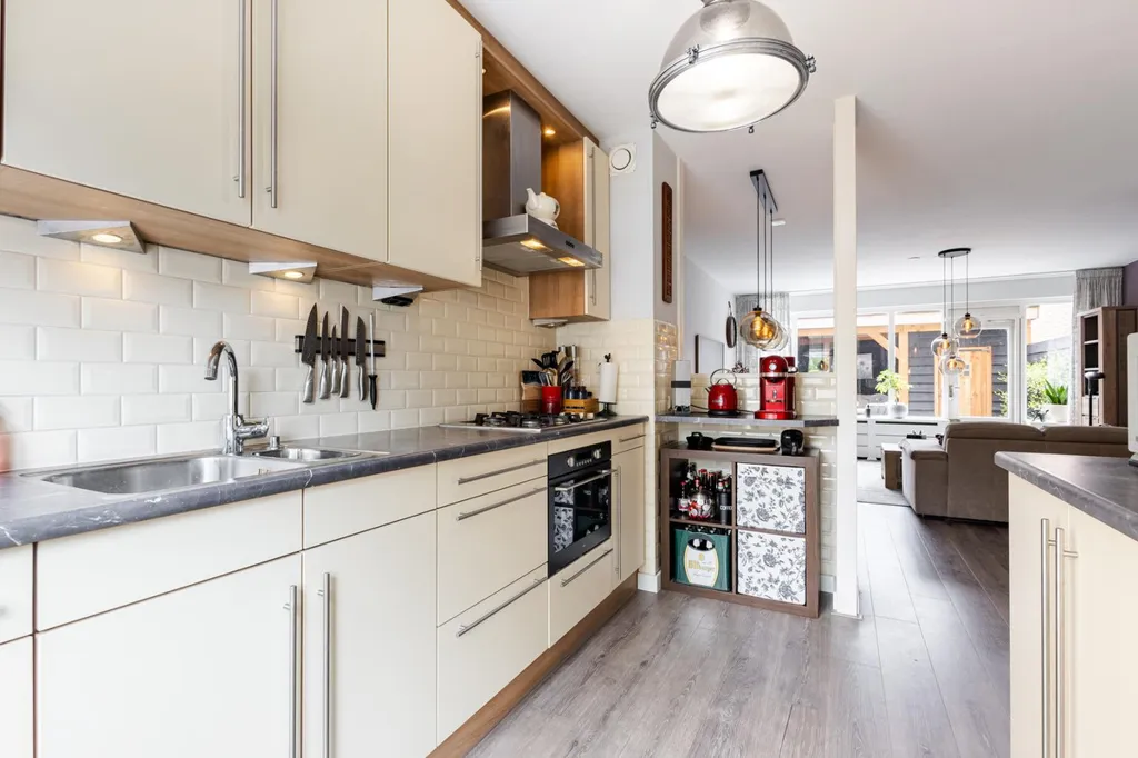 Cuisine - Maisonnette with Garden in Sliedrecht