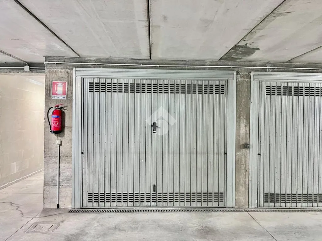 Garage - Trilocale with Terrace in Adro