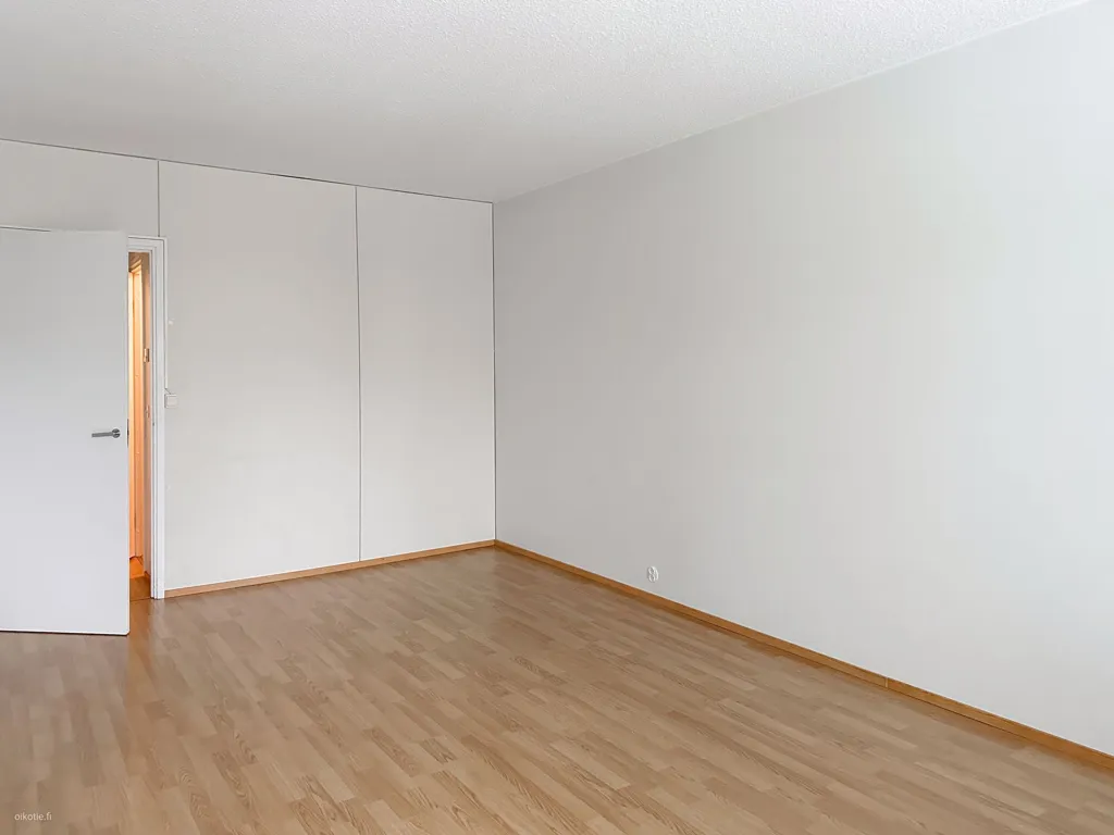 Pièces - Two-Bedroom Apartment with Balcony in Kaukajärvi