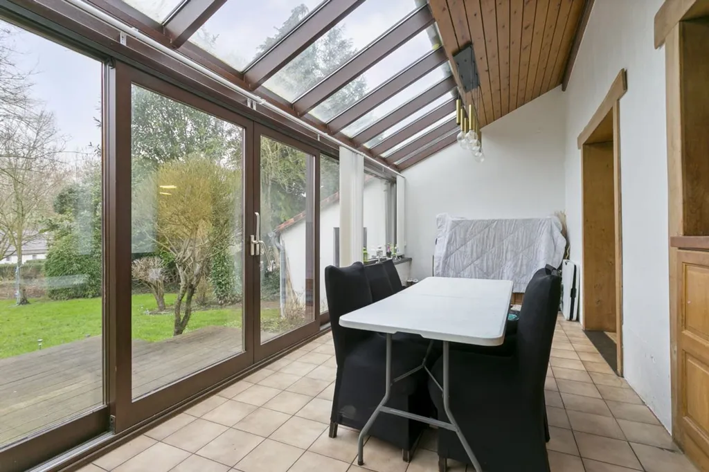 Terrasse - Maison au Calme avec Jardin à 15 min de Bruxelles