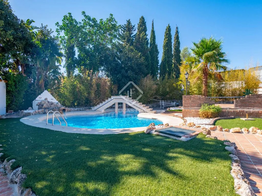 Bassein - 7-Bedroom Villa with Mountain View in Mijas