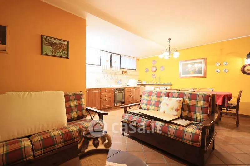 Elutuba - Terraced House with Private Garden in Rubiera Centre