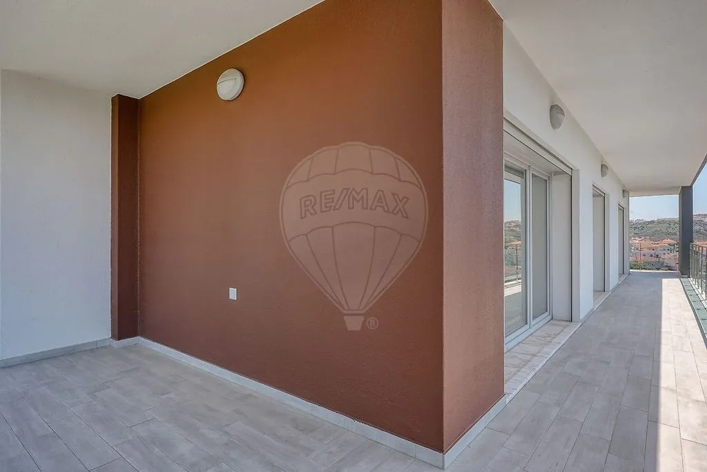 Balcon - Luxury Apartment with Panoramic Balcony in Odivelas