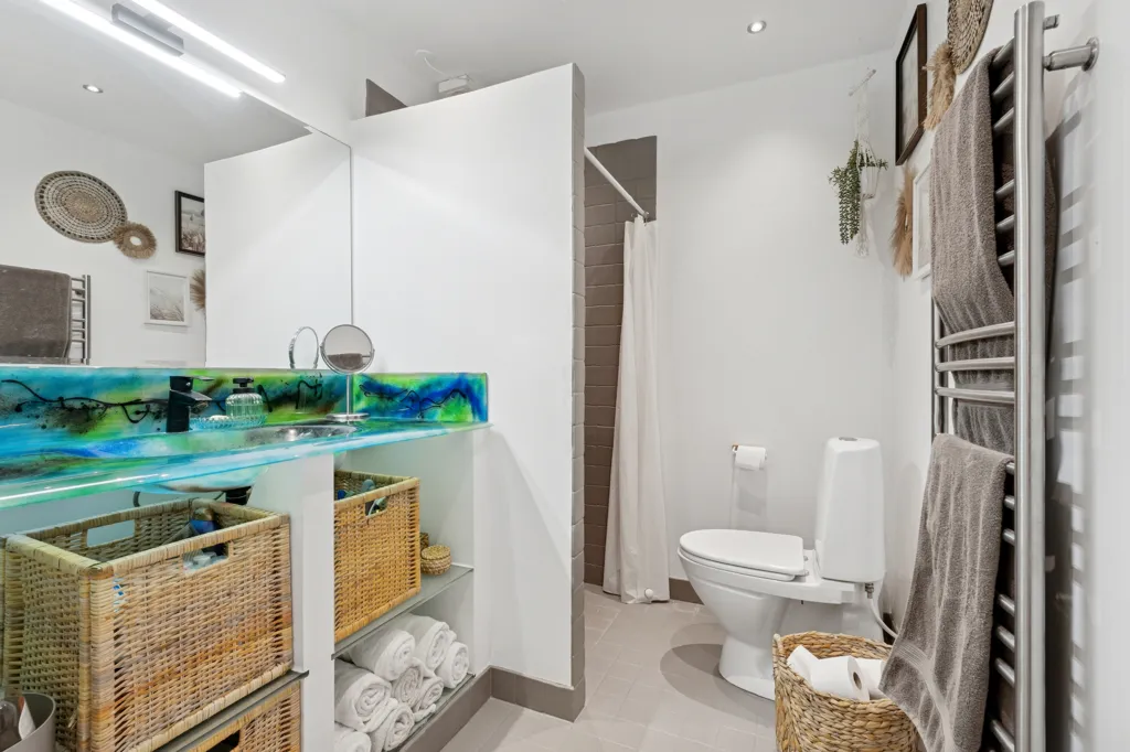 Salles de bain - Spacious Bungalow with Garden in Odense