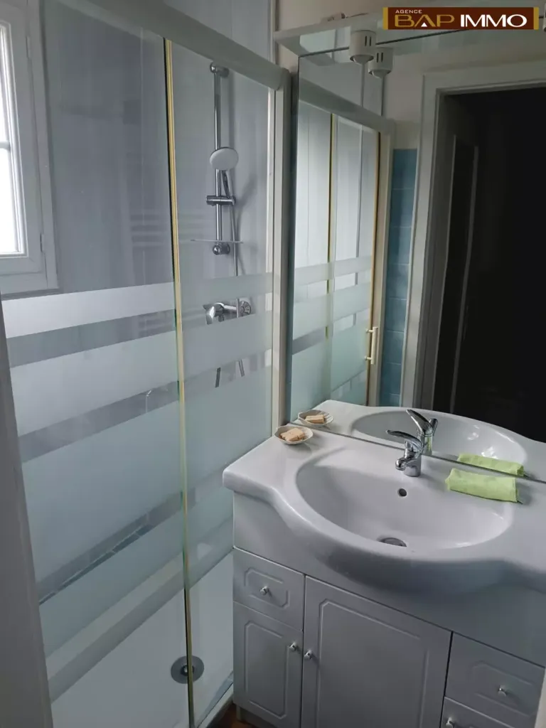 Vannitoad - City Centre Duplex with Garden in Lisieux