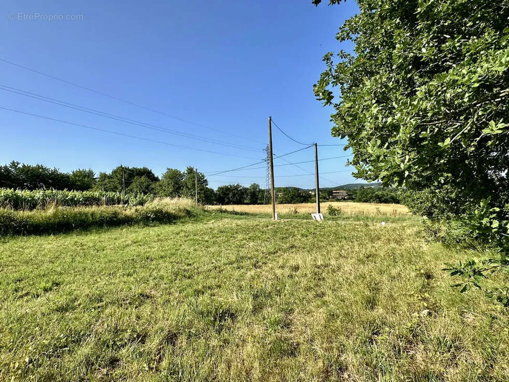 Aed - Flat, Serviced Plot in Quiet Countryside, Cunac