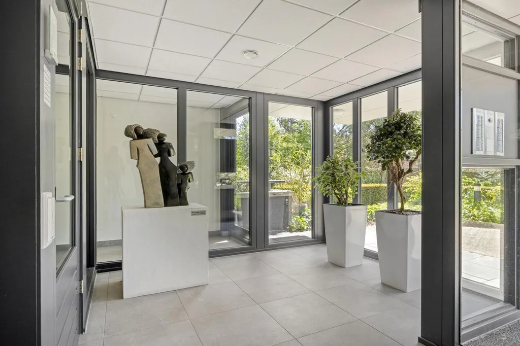 Hallway - Light-Filled Apartment with Balcony in Central Tilburg