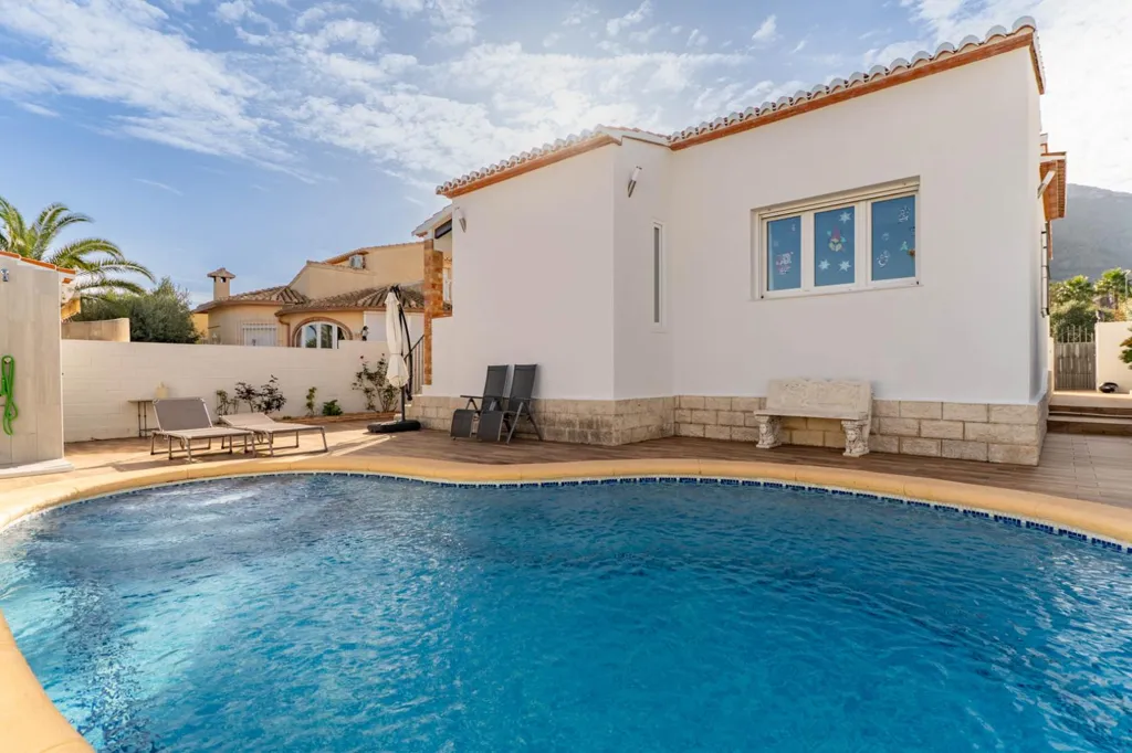 Bassein - Renovated Villa with Pool in Dénia