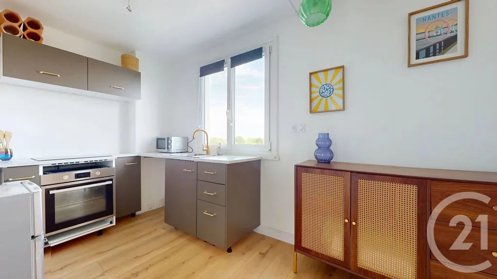 Köök - 1-Bedroom Flat with Balcony in Saint-Herblain