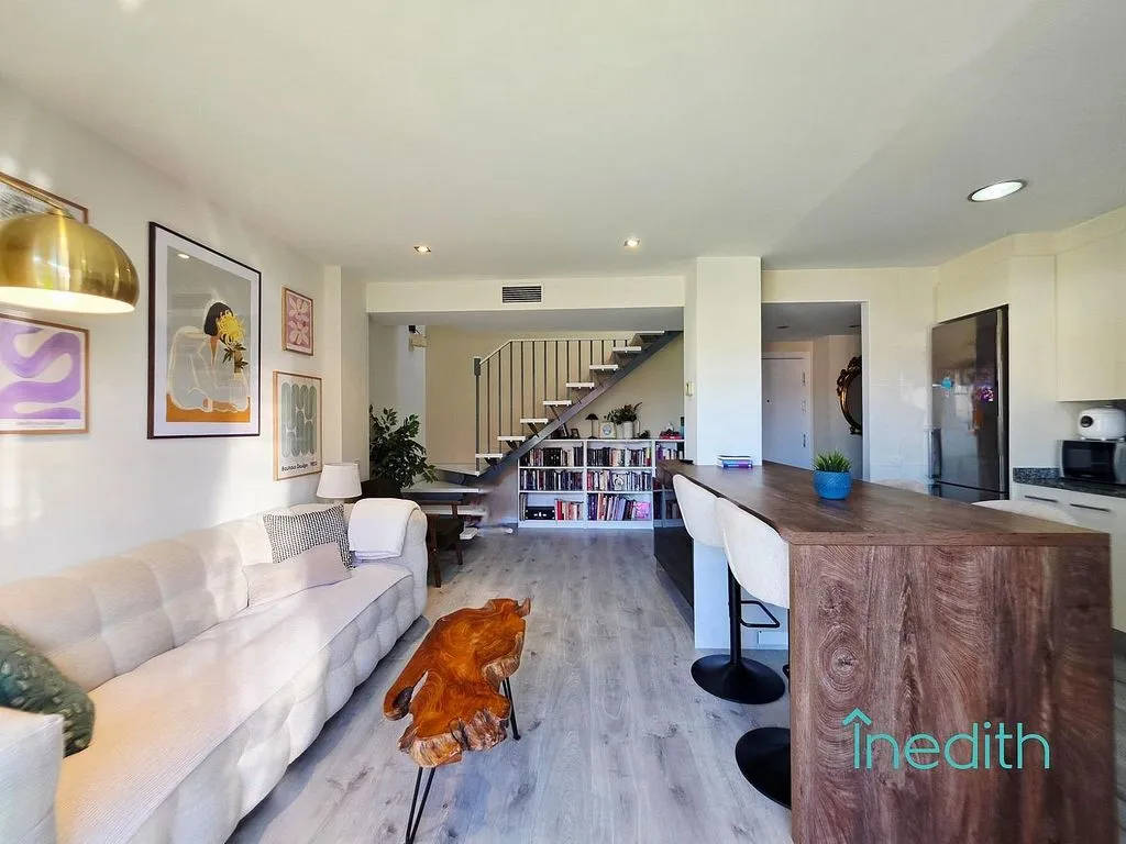 Séjour - Duplex Apartment with Pool in Central Castelldefels