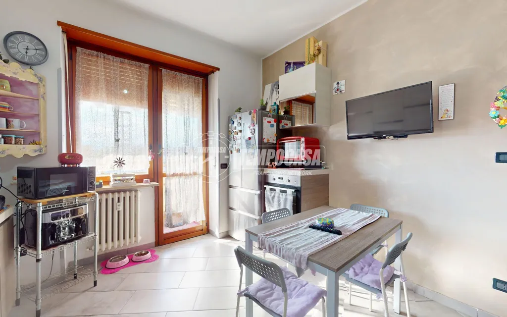 Salle à manger - Rear-Converted Apartment with Balcony in Turin