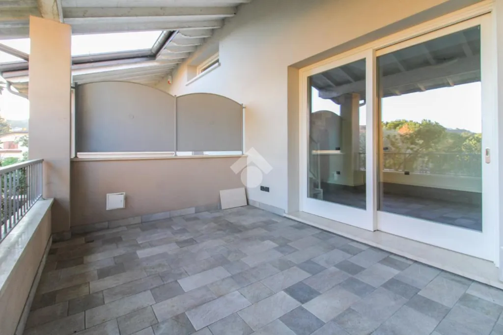 Terrass - Trilocale with Private Balcony in Roè Volciano