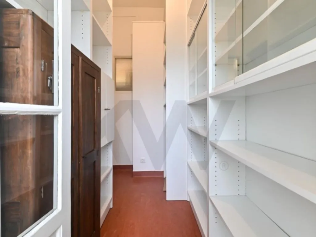 Toad - Luxury Flat with Generous Space in Lisbon