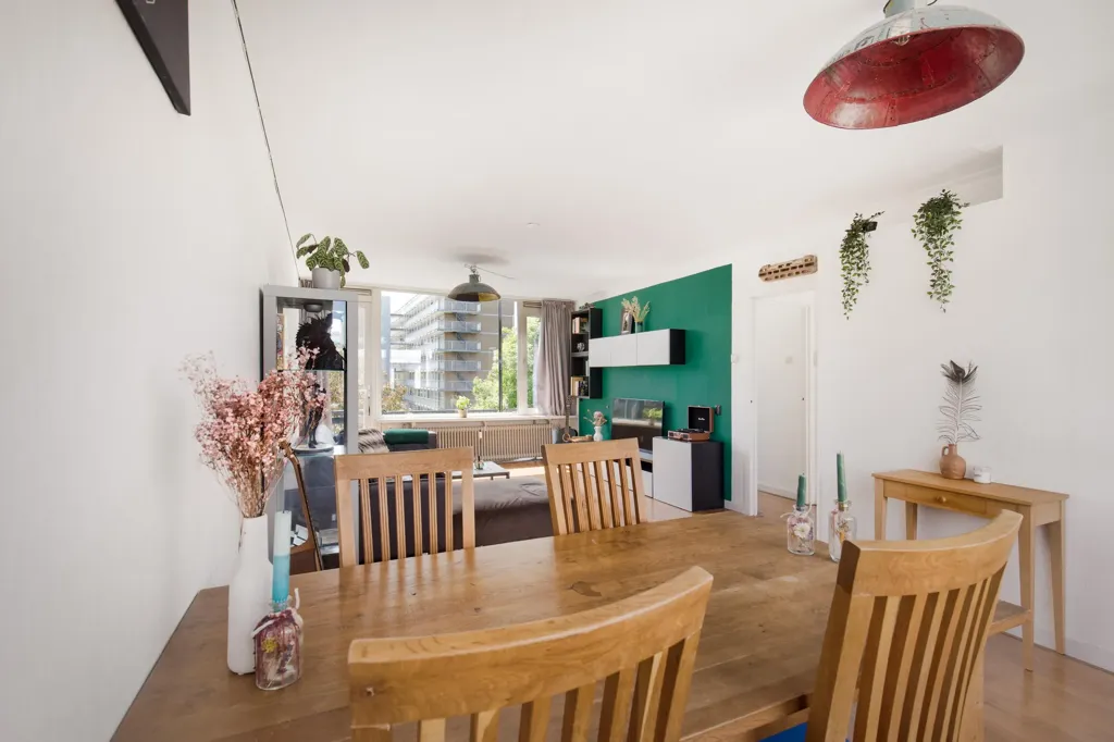 Salle à manger - 2-Bedroom Flat with South-Facing Balcony in Haarlem