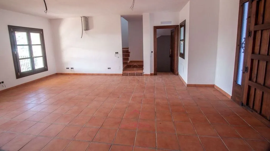 Elutuba - Luxury Villa with Mountain Views in Casares