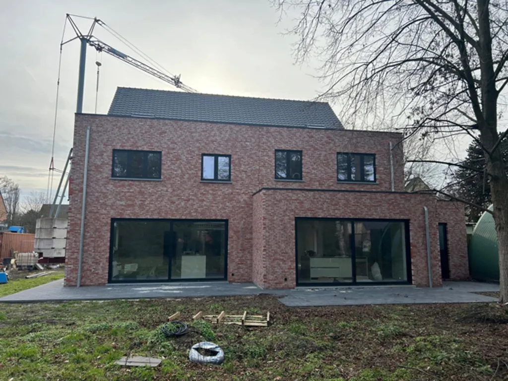 Extérieur - Nouvelle Maison Énergétique avec Terrasse à Kapellen