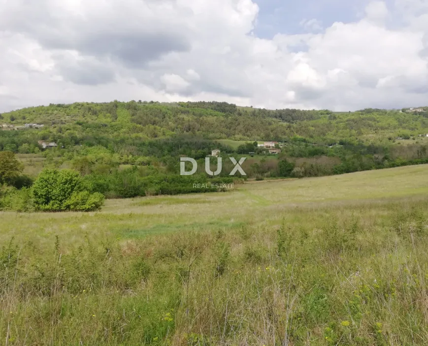 Aed - Mixed-Use Land with Historic View in Motovun