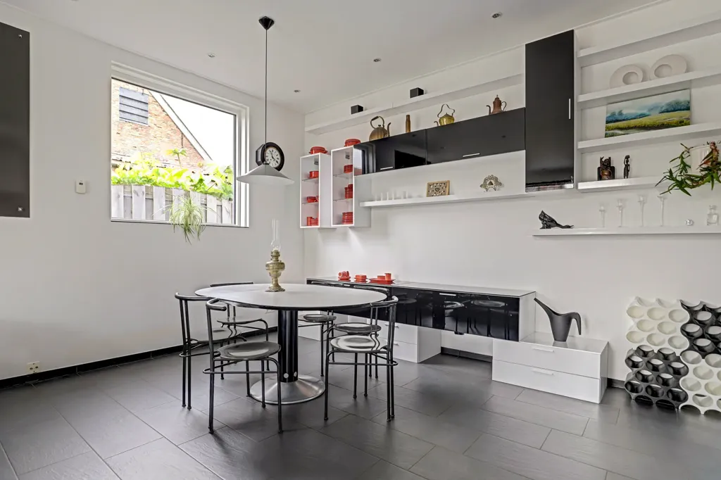 Sala da pranzo - Spacious Detached House with Balcony in Nieuwdorp