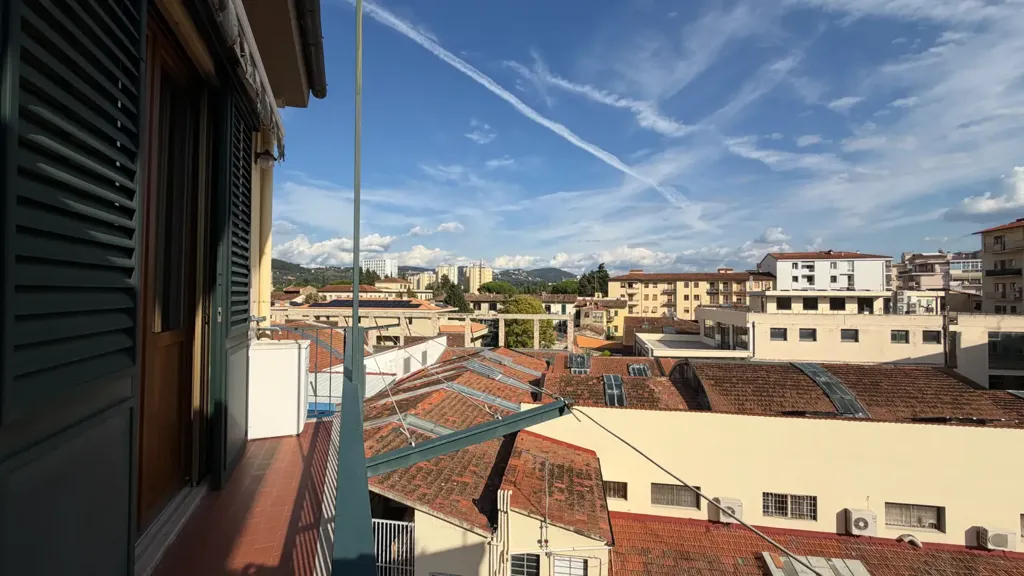 Balcone - Appartamento con terrazza e mansarda a Firenze