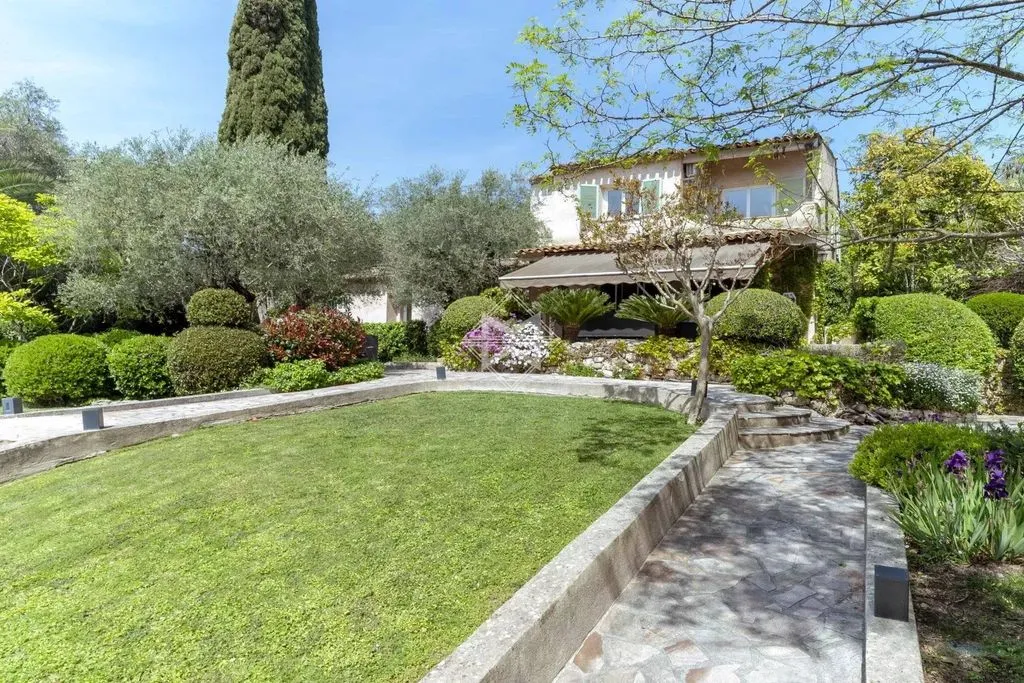 Jardin - Villa Luxueuse avec Jardin à Mougins