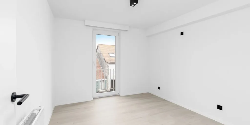 Pièces - Appartement Rénové avec Vue Mer à Ostende