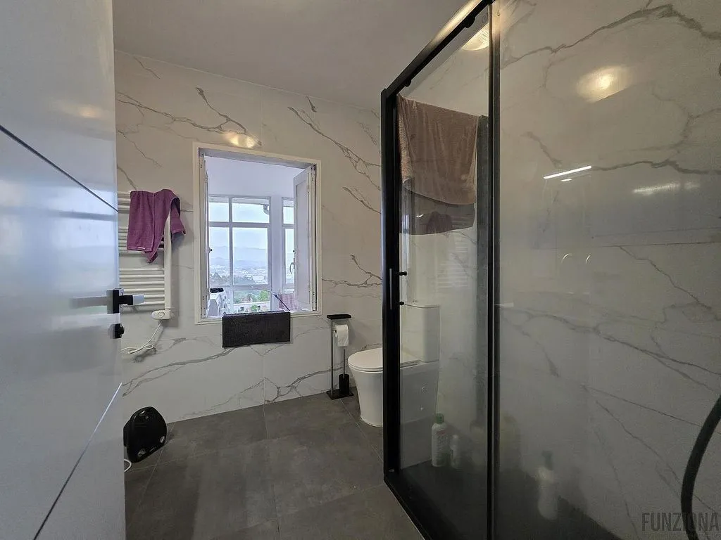 Bathrooms - Chalet with Pool in Rural Parishes, Lerez