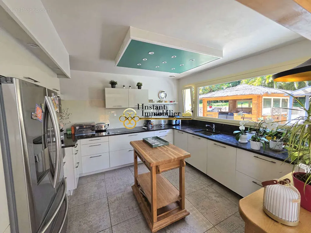 Cuisine - Maison d'Architecte avec Jardin à l'Abri des Regards