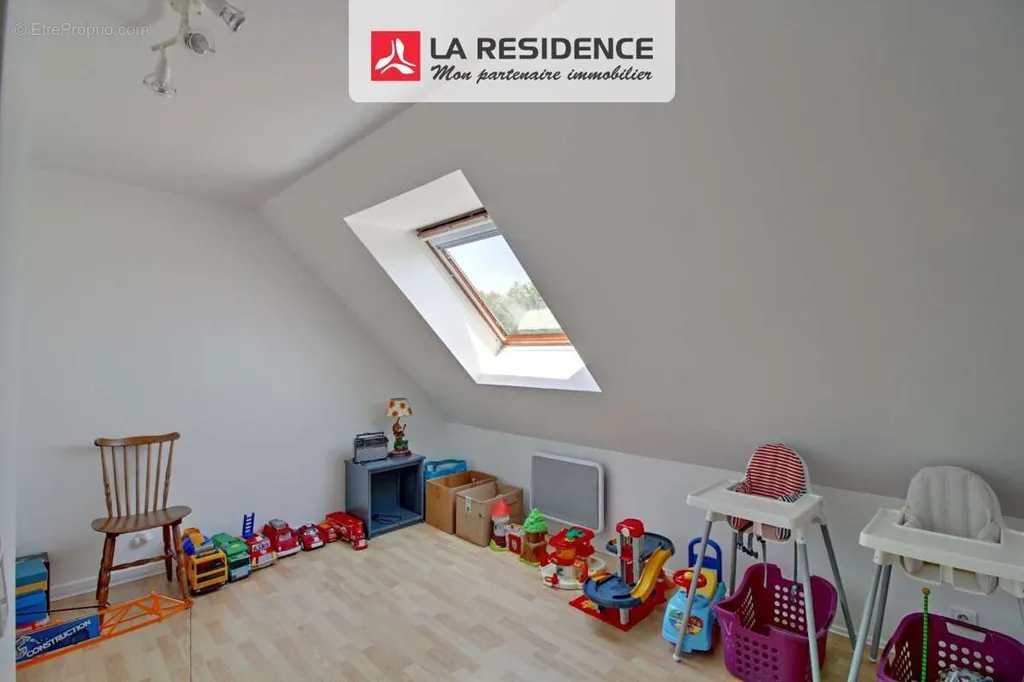 Chambres - Maison au Calme avec Balcon à Les Mureaux