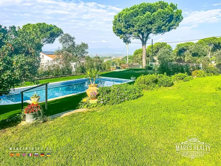 Pool - Chalet with Pool in Sils, Girona
