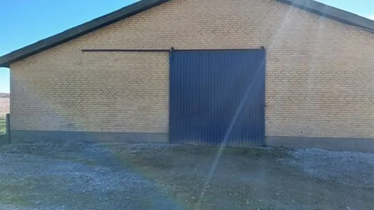 Välivaade - Warehouse for Rent with Large Access in Hornsyld