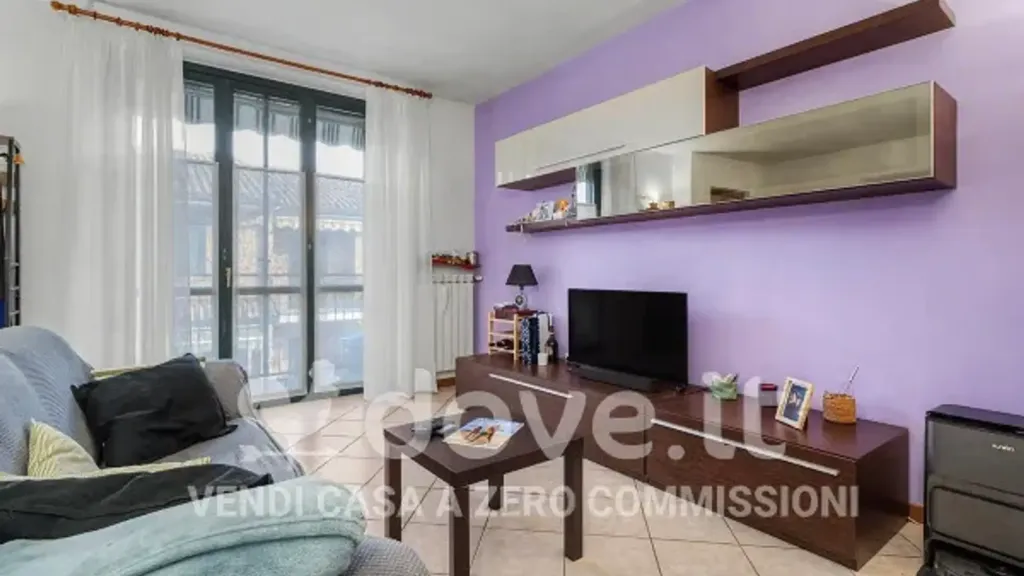 Séjour - Bright 2-Bedroom Apartment with Balcony in Binago