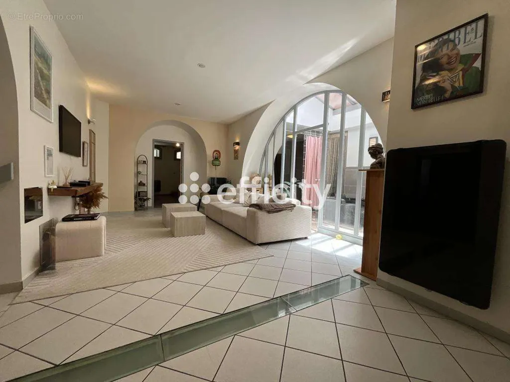 Elutuba - Atypical 4-Piece Apartment in Privas Centre