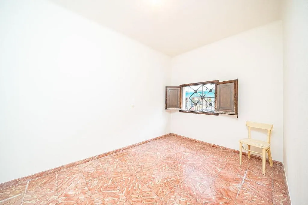 Toad - Ground Floor Flat with Terrace in Ciudad Jardín