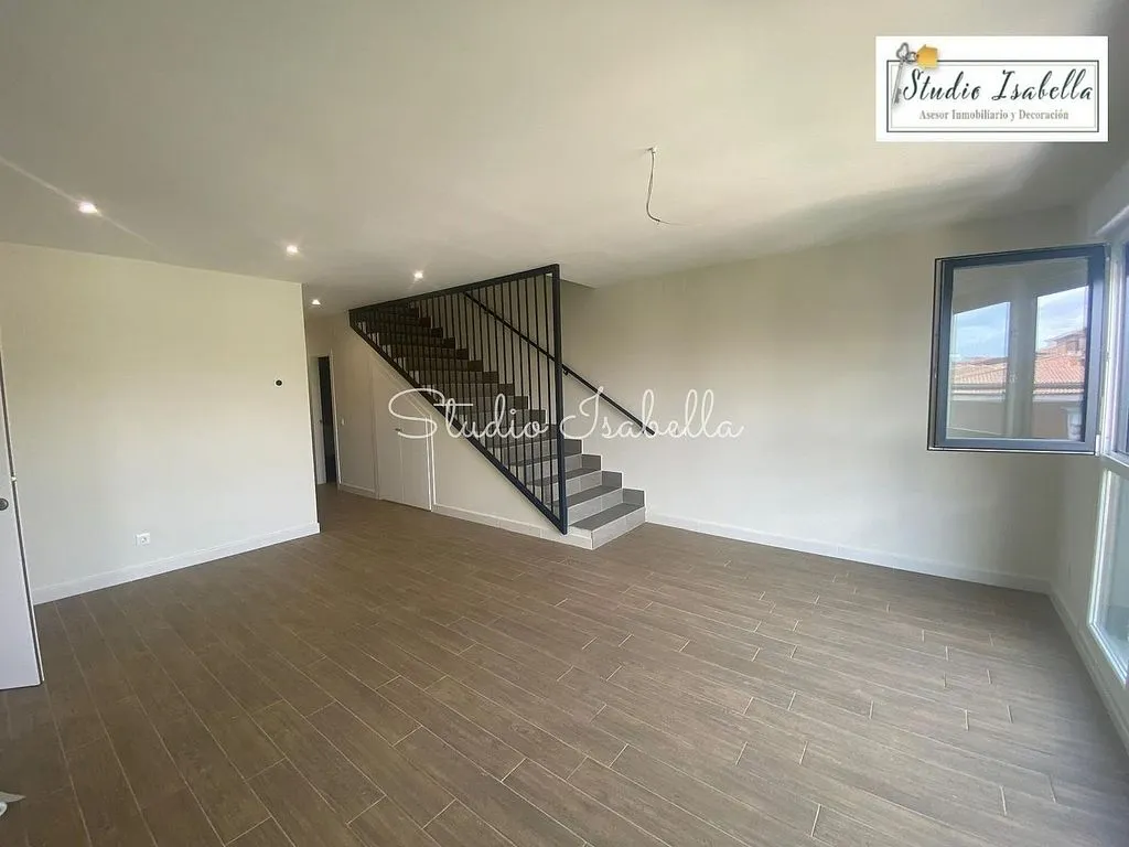 Elutuba - Duplex with Terrace in Santa Bárbara