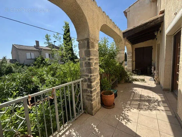 Terrace - Maison F7 with Garden in Montpellier
