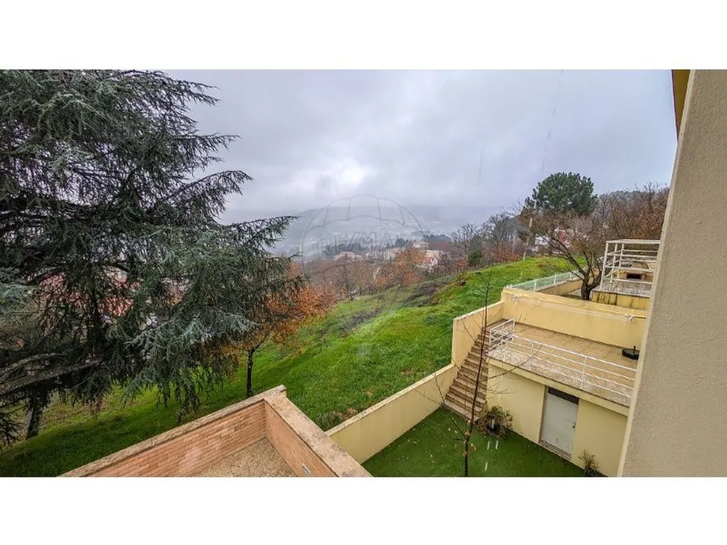 Jardin - Luxury House with Terrace Views in Vila Real