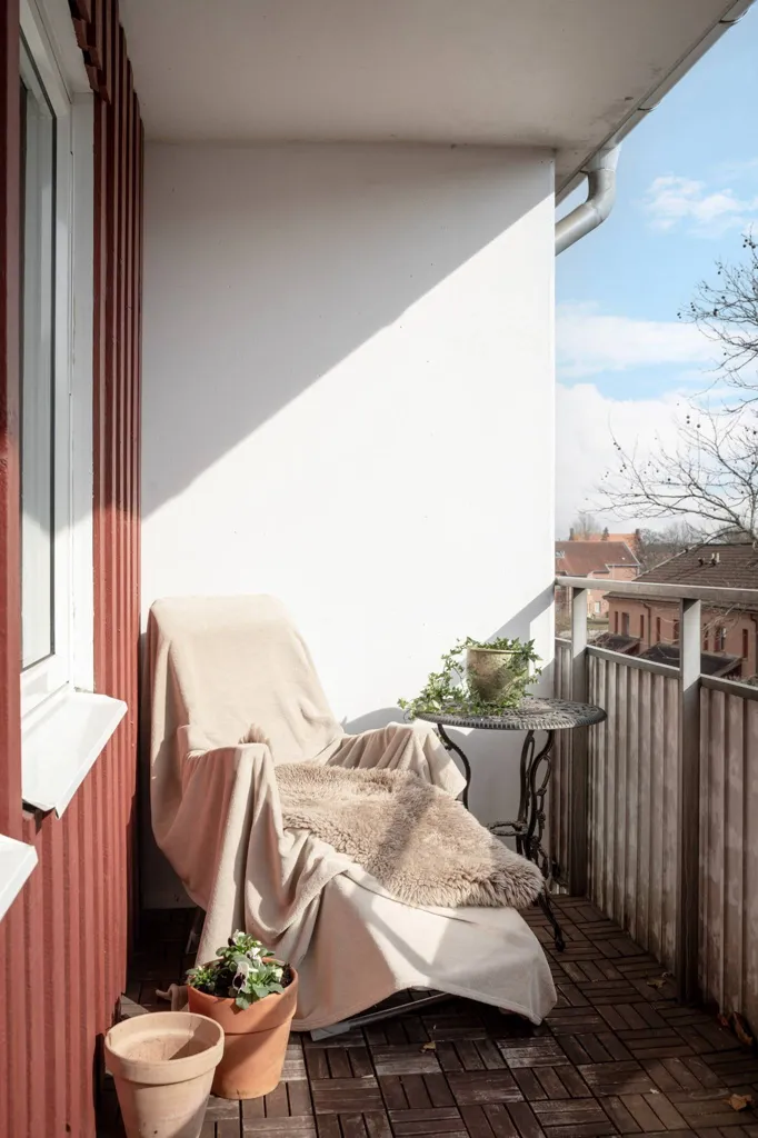 Balcon - Two-Bedroom Flat with Large Balcony in Ystad