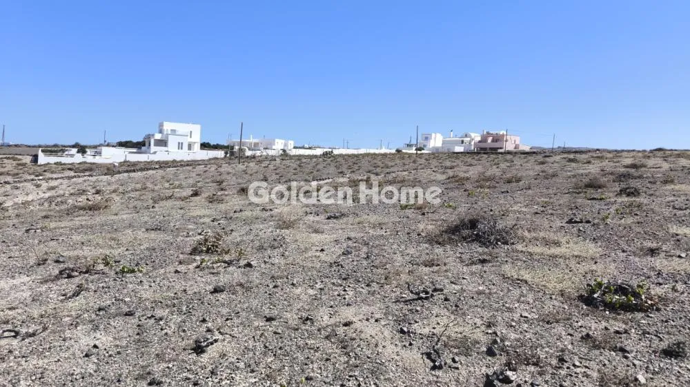 Jardin - Plot with Sea View in Santorini Acrotiri